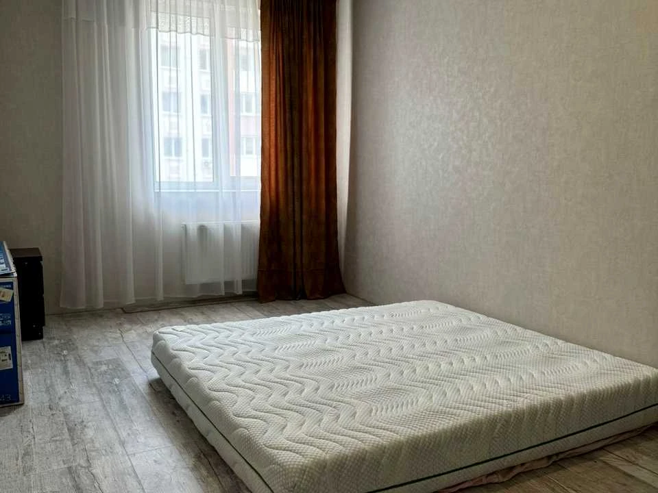 Apartment. Kharkiv, Kozakevicha St., (Building 21b)