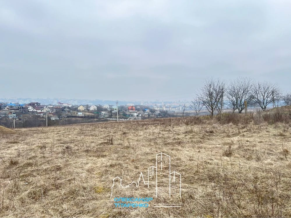 Продам рівну ділянку з виглядом на Фортецю!