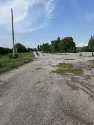 Продам земельну ділянку поруч з трасою