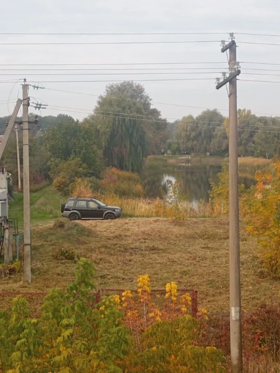 Продажа участка под дачу рядом с большим озером.