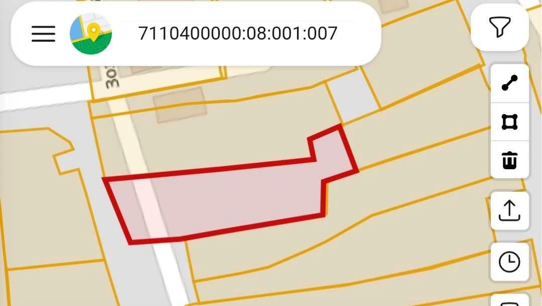 Земельна ділянка в центрі міста Золотоноша Черкаської област