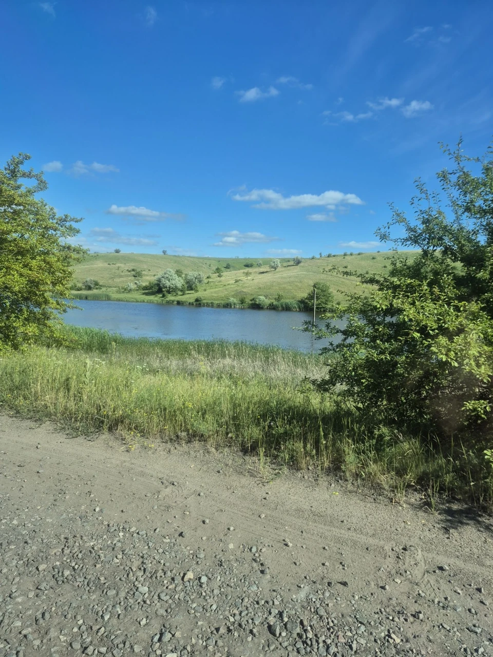 Продам 27сот Каменка,крайній від лісу з власним озером.