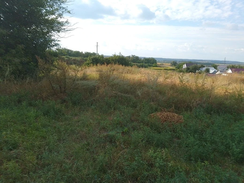 Продаю земельну ділянку під будівництво