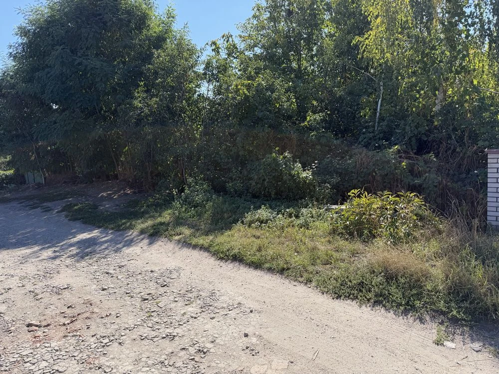Продам земельну ділянку під забудову.