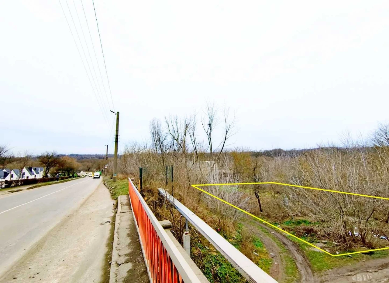Земля 10 соток фасад 47 м перша лінія від Заводська поряд ЖК