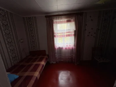 Продається земельна ділянка зі стареньким будинком
