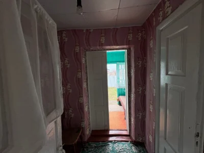 Продається земельна ділянка зі стареньким будинком