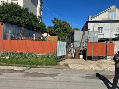 Продам  участок с магазином