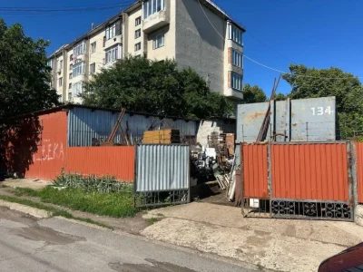 Продам  участок с магазином