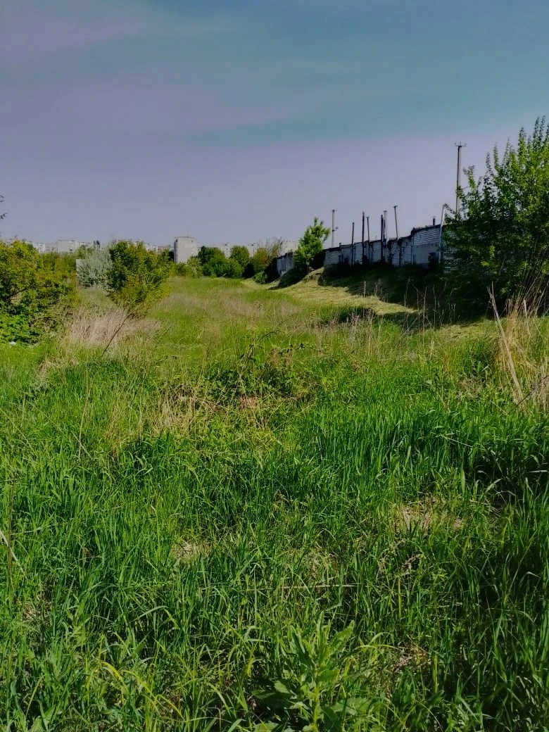 Продам земельну ділянку під забудову гаражу