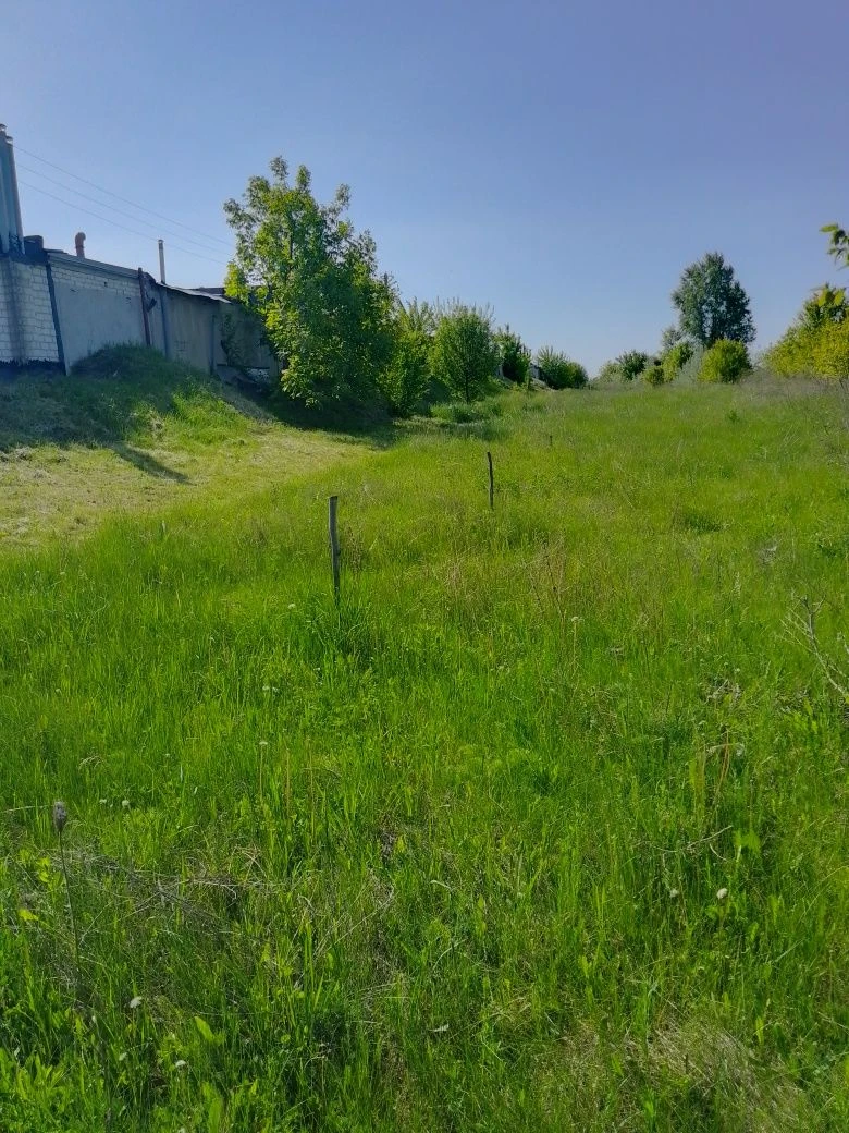 Продам земельну ділянку під забудову гаражу