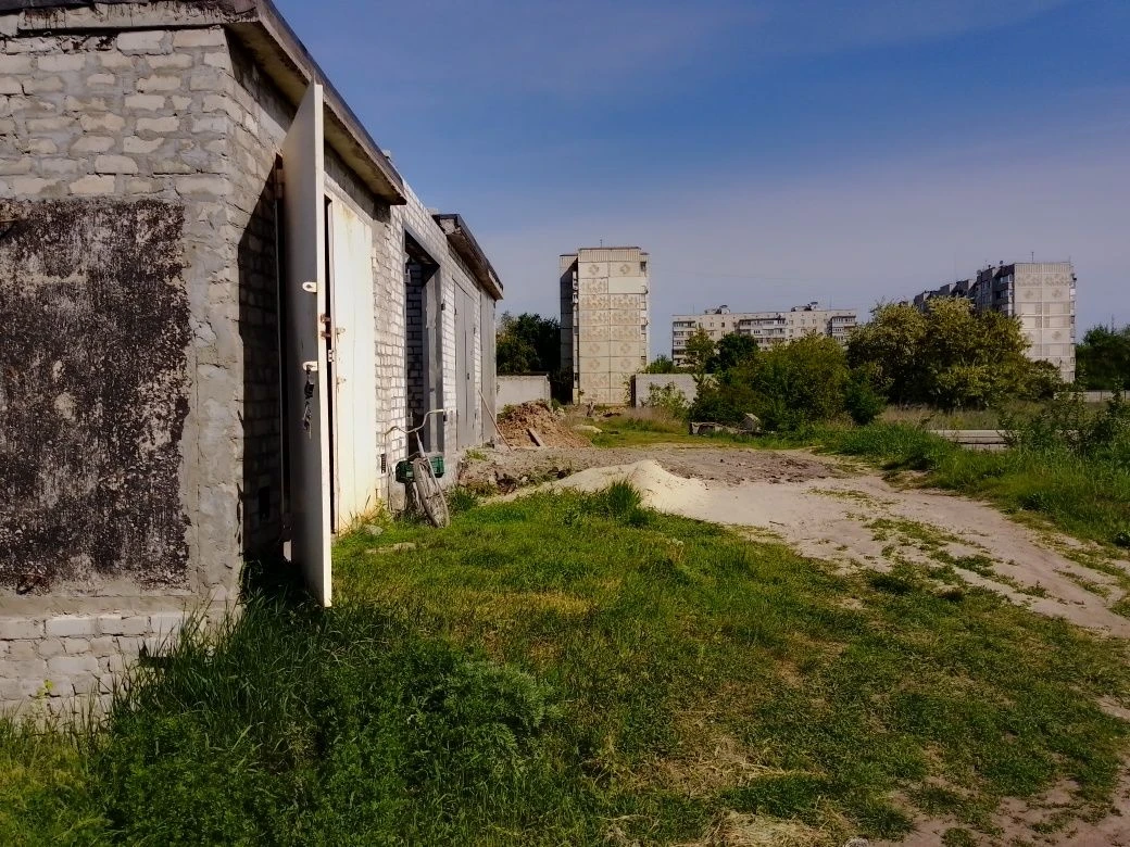 Продам земельну ділянку під забудову гаражу