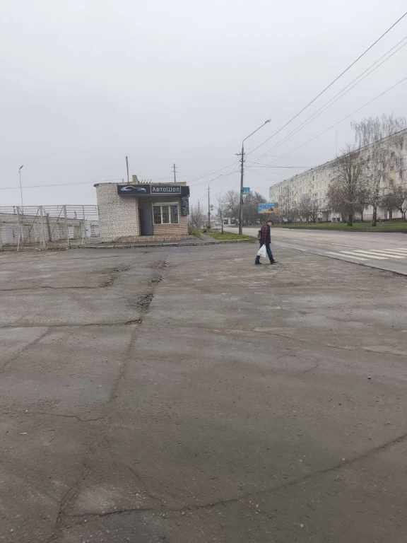 Терміново продаж  участка під будівництво гаража по В.Пугачо