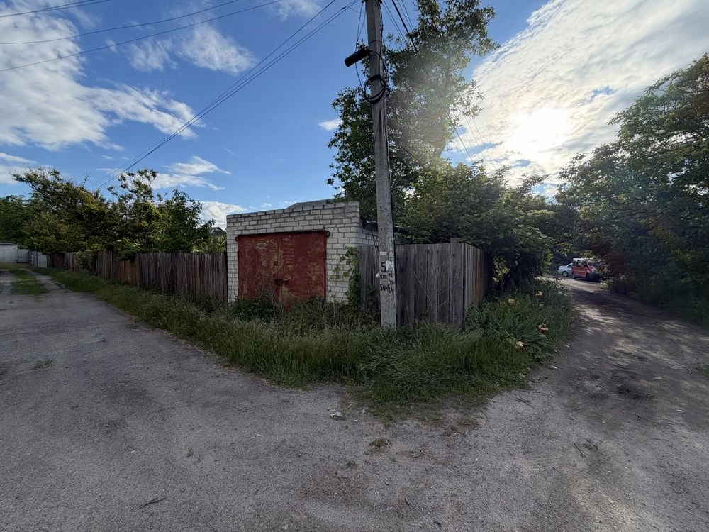 Продаж ділянки Крюків
