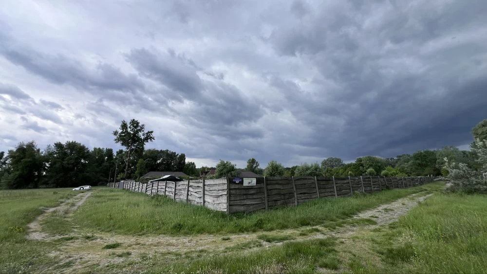 Продаж 1 га землі біля Дніпра - Озеро - Будівлі - фермерське