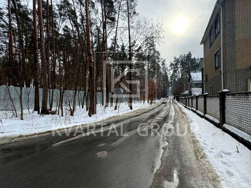 Ділянка. Буча