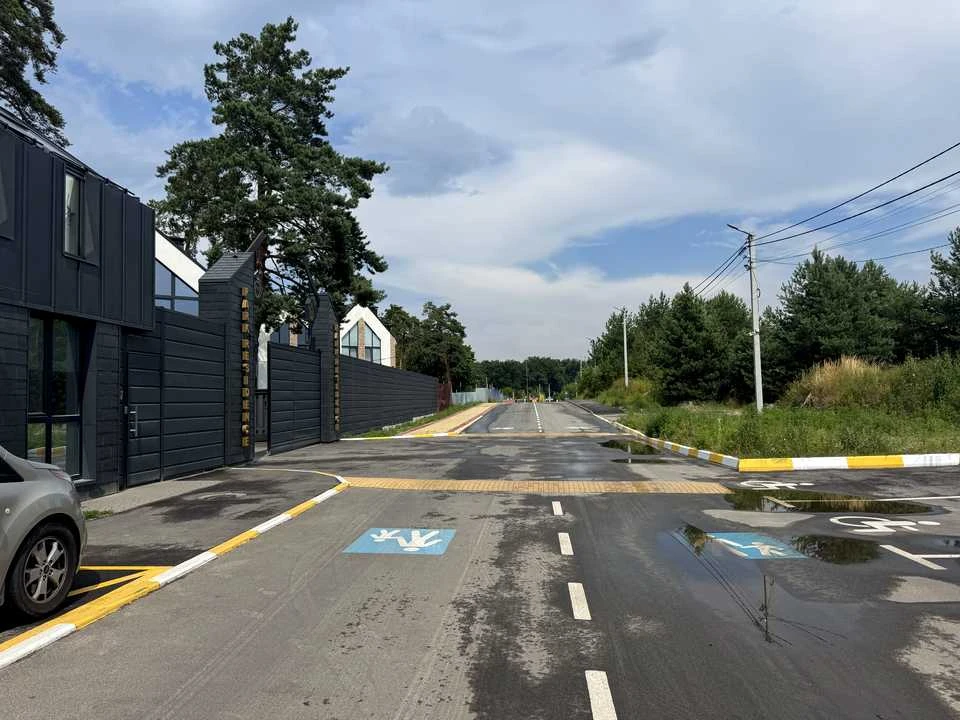 Ділянка. Буча, Євгена Патона вул.