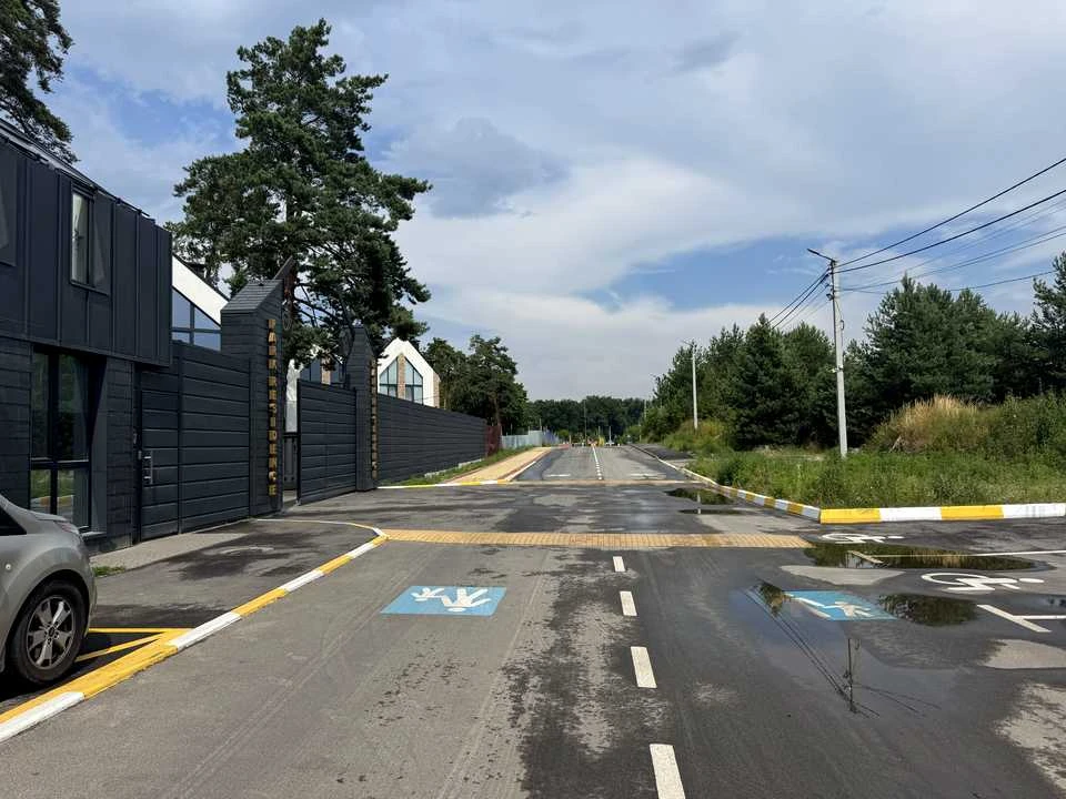 Ділянка. Буча, Євгена Патона вул.