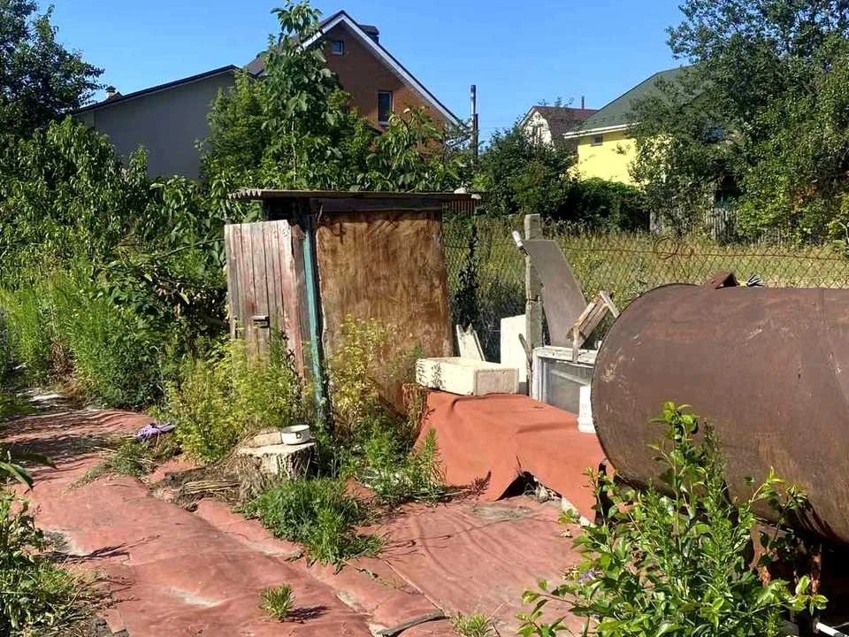 Ділянка. Буча
