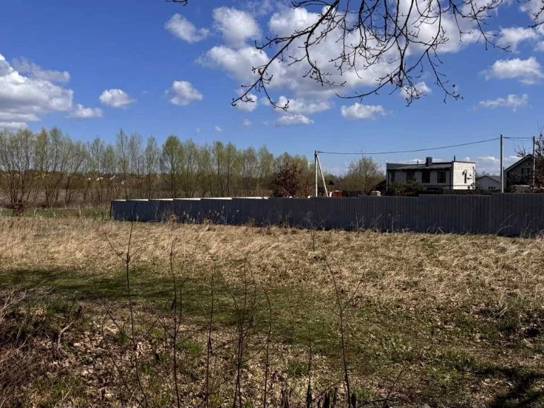 Ділянка. Буча