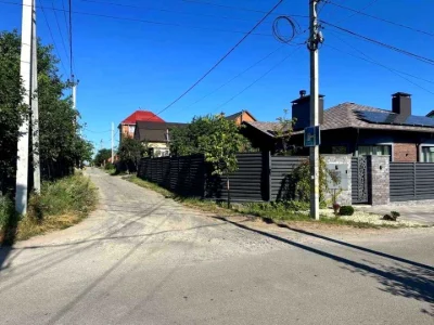 Ділянка. Буча