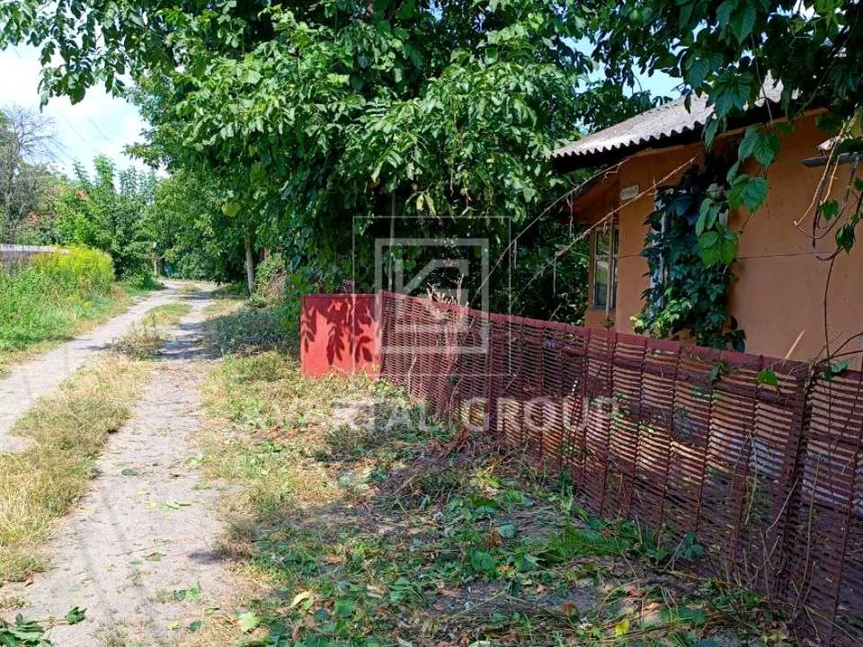 Ділянка. Буча