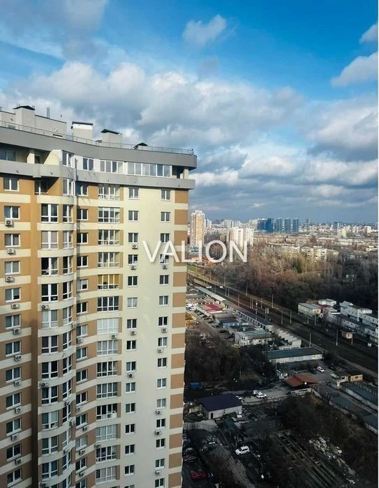 For sale a 1-room apartment in the residential complex "Family and Friends", Novo St.