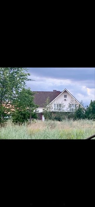 I will sell a unique house with a bomb shelter