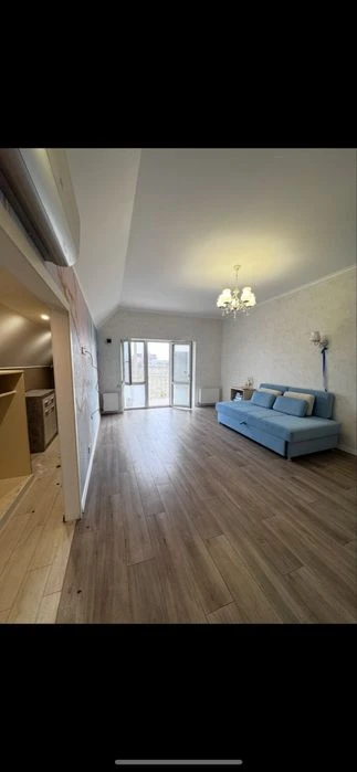 I will sell a unique house with a bomb shelter