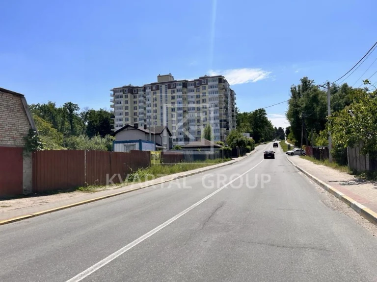 Продам ділянку під Будівництво . Центральна частина , поруч
