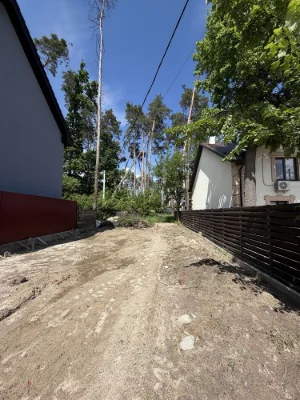 Участок в Лесной Буче, газ и городские коммуникации рядом.