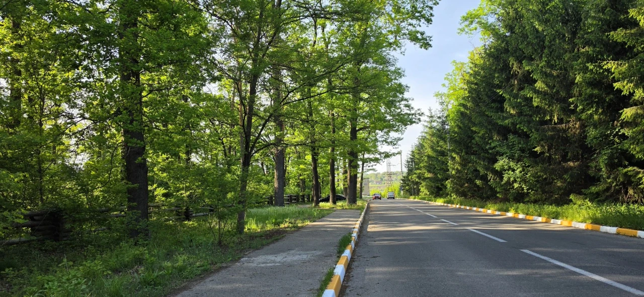 10 соток під будівництво. Буча. Поруч парк.