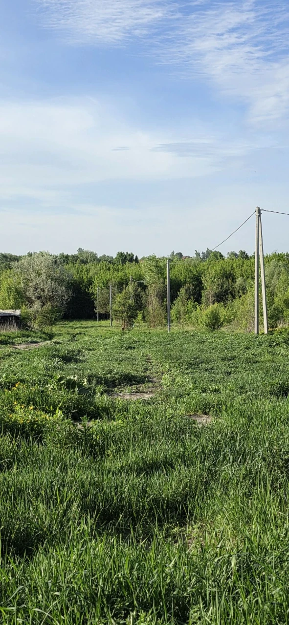 10 соток під будівництво. Буча. Поруч парк.