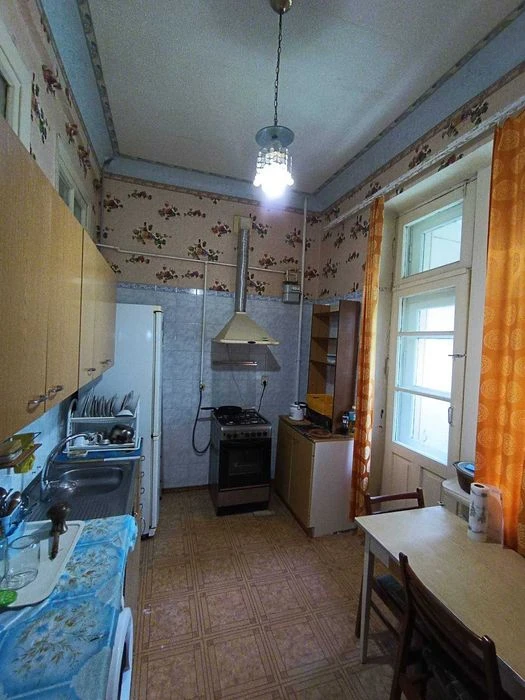 Чудова квартира на Юрченка