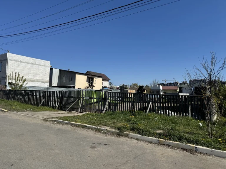 Продам ділянку під комерцію біля Новоі Пошти!