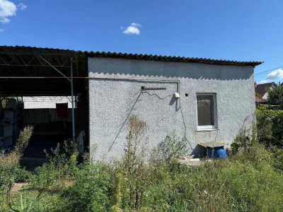Продам земельну ділянку 6 соток з дачним будинком в Бучі