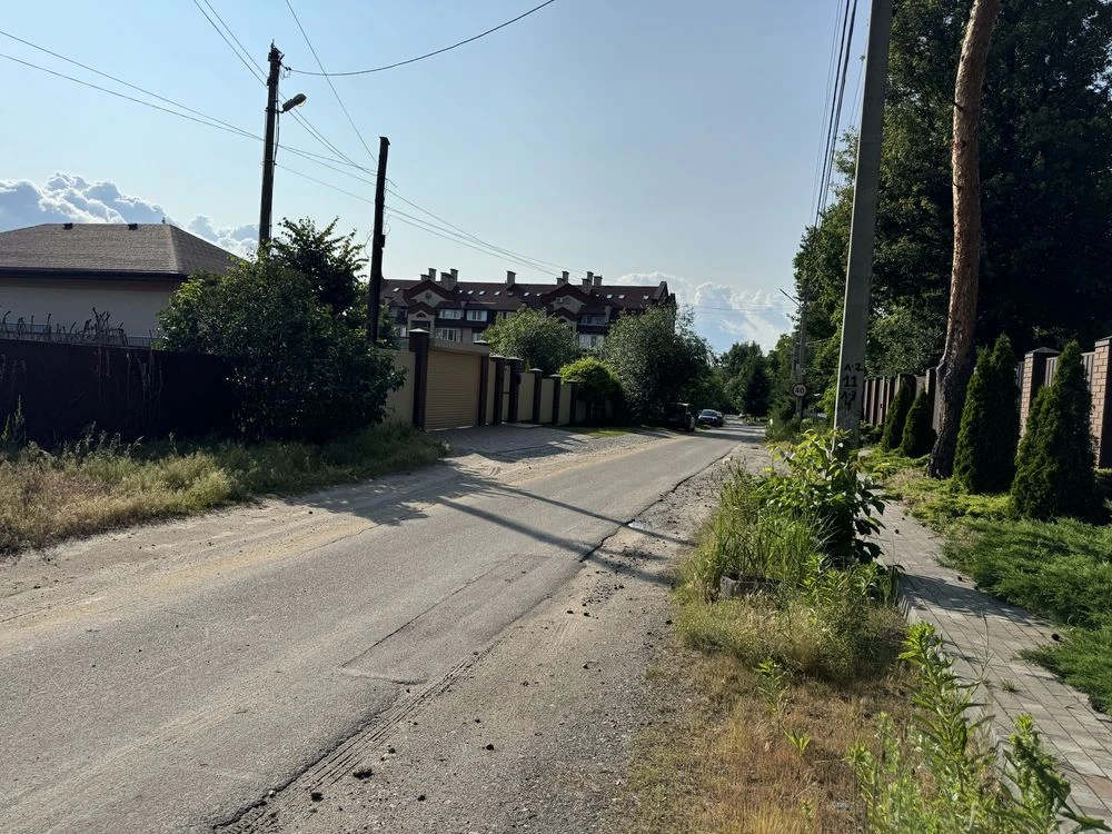 15 соток . Вул. Першотравнева
