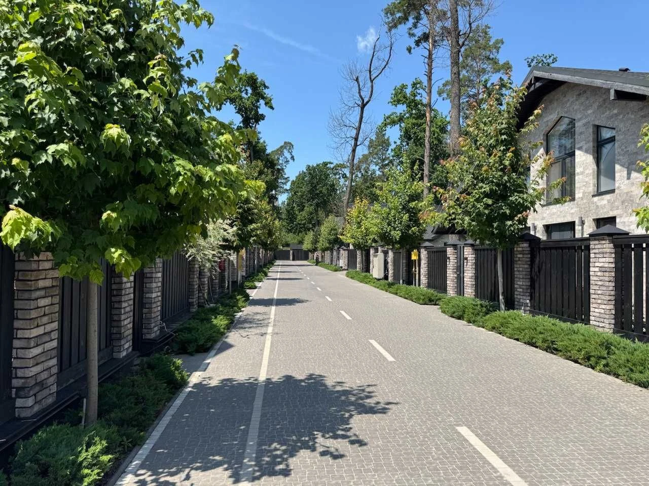 Земельна ділянка 10 соток  в преміальному ЖК "Park Residence