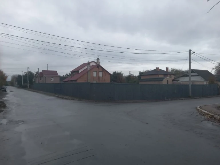 Продаю уч-к 14 сот. в  самом центре г. Буча.
