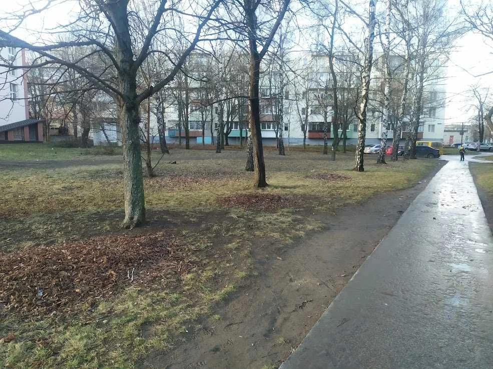 Продаж фасадної земельної ділянки комерційного призначення в