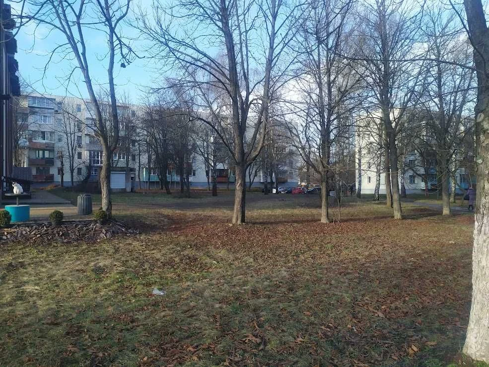 Продаж фасадної земельної ділянки комерційного призначення в