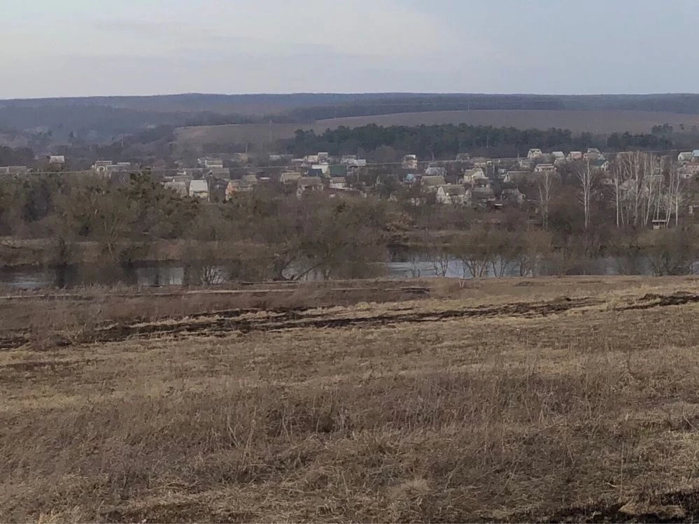 Продам  приватизовану земельну ділянку!!