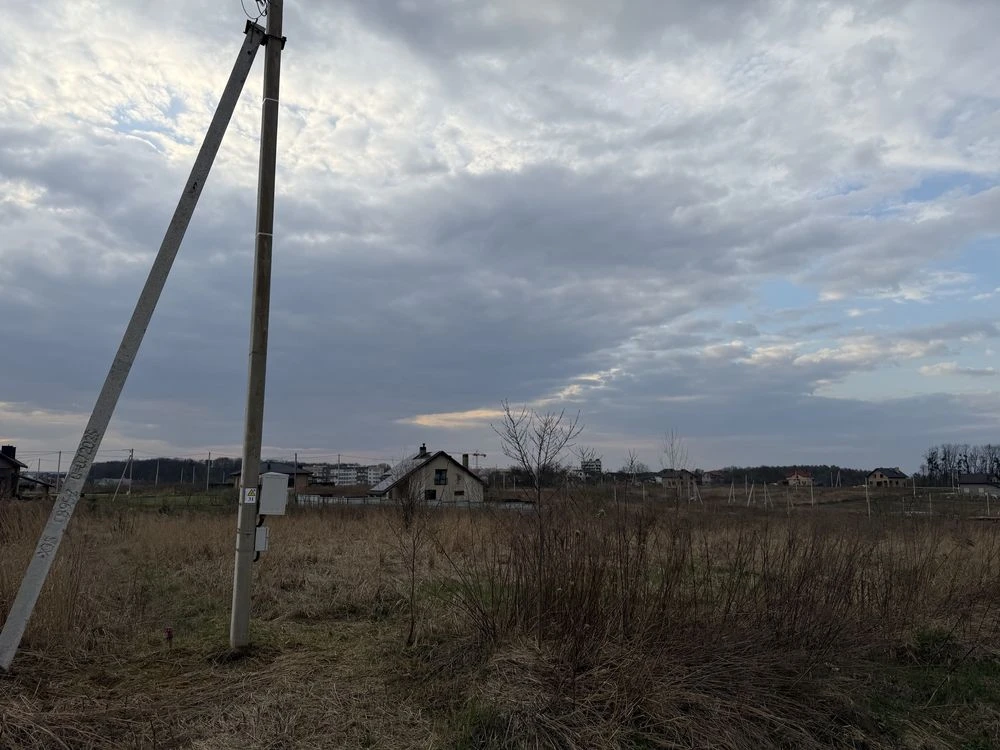 Земельна ділянка 6 сот під забудову в Дублянах. Підведено св