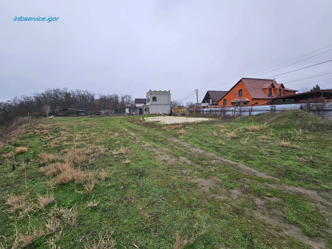 Продам 56 соток із ВЛАСНИМ БЕРЕГОМ біля SunRay (Підгородне)