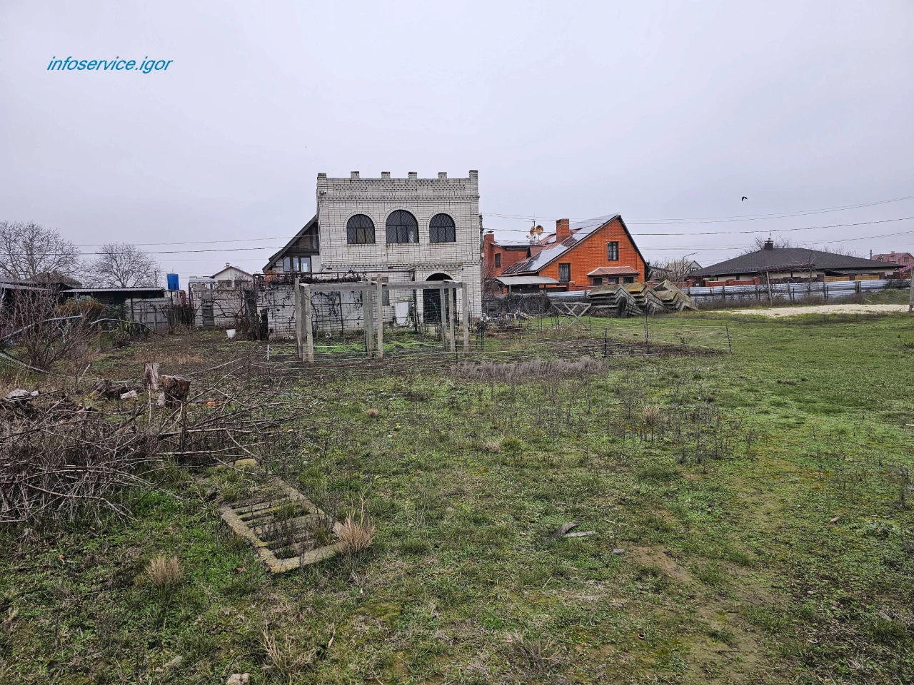 Продам 56 соток із ВЛАСНИМ БЕРЕГОМ біля SunRay (Підгородне)