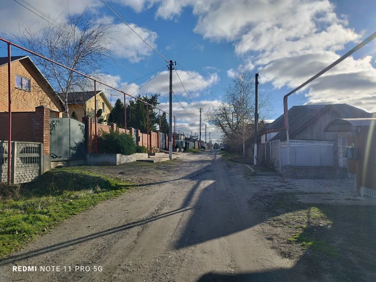 Продам ділянку у Підгородньому по вул Мостовій