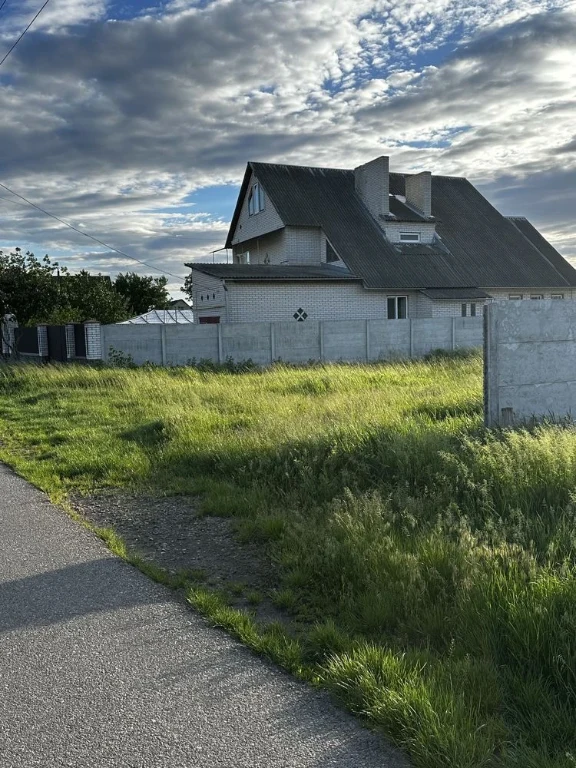 Продам ділянку під будівництво