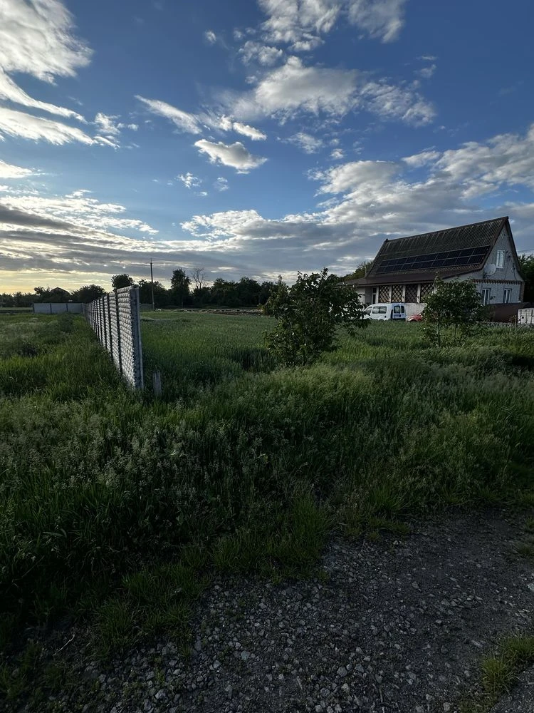 Продам ділянку під будівництво