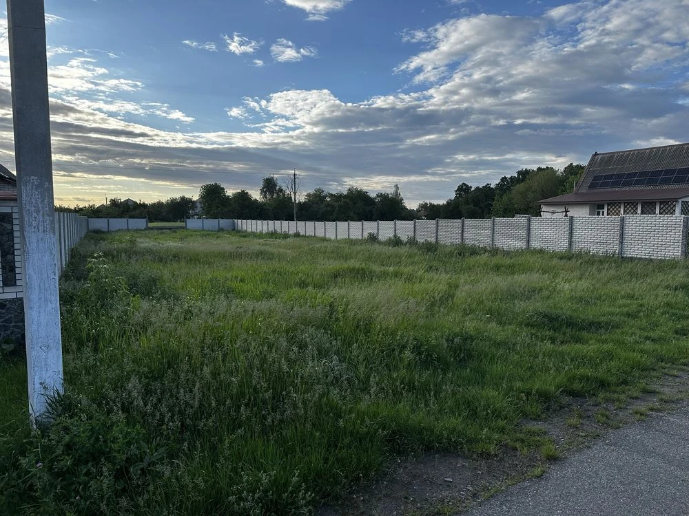 Продам ділянку під будівництво