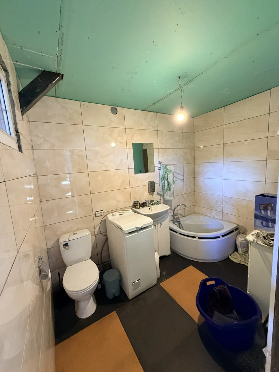 Боярка.Ділянка 13 сот.Ангар 400 м.кв.Будинок.Баня.Сонячні ба